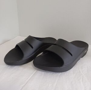 Oofos slide sandals black unisex size W9 - M7  eu40